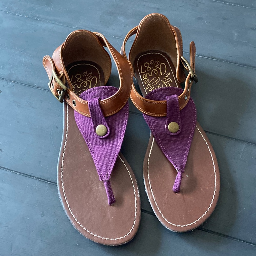 Aero ‘87 thong sandals size 8 NWOT